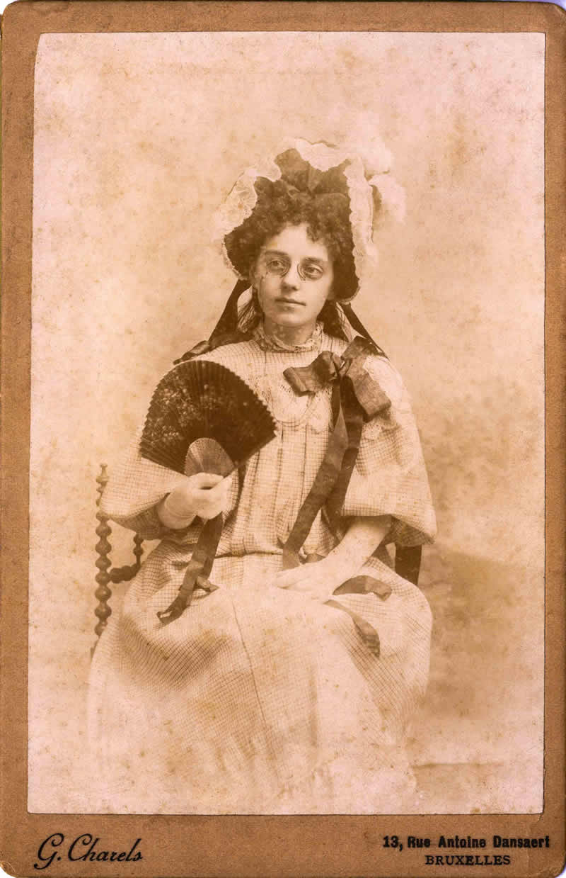   Jeanne Thérèse vanden Berghe sister of Berthe vanden Berghe 