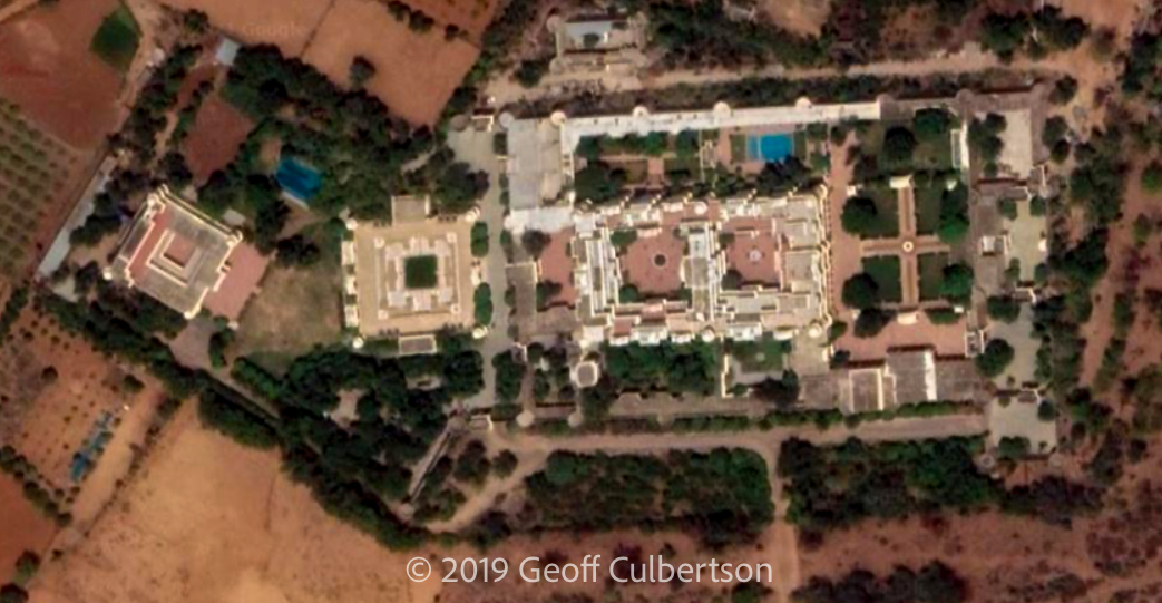 Main entrance on right. 6 courtyards in line with a swimming pool in the 6th on the left